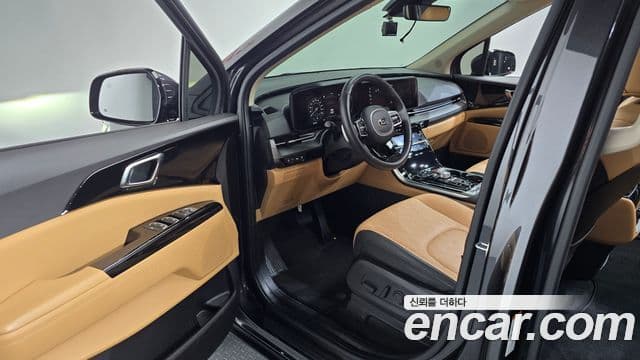 Kia Carnival 2021 — ფოტო 10/20