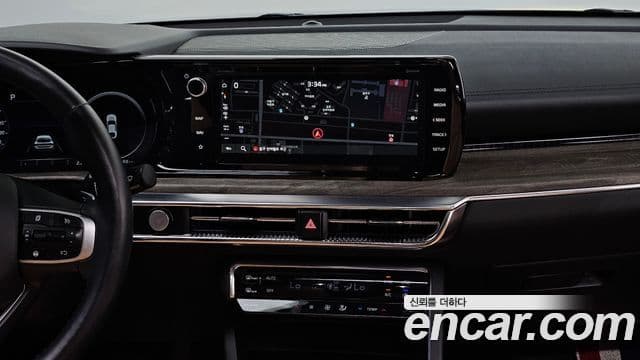 Kia K5 2020 — ფოტო 14/20