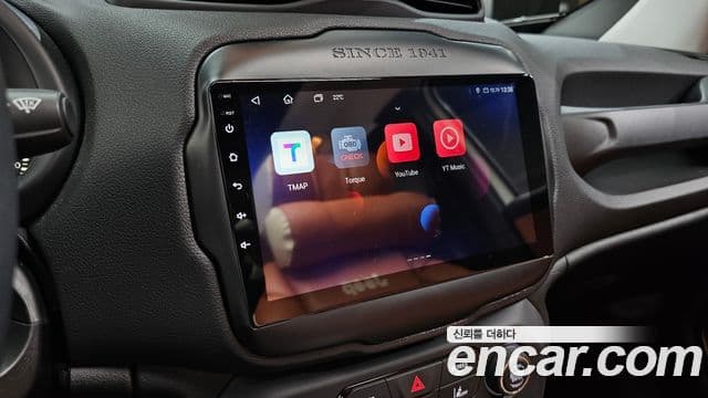 Jeep Renegade 2023 — фото 16 из 20