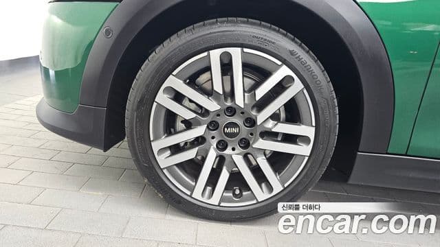 Mini Cooper C 2025 — Photo 9/31