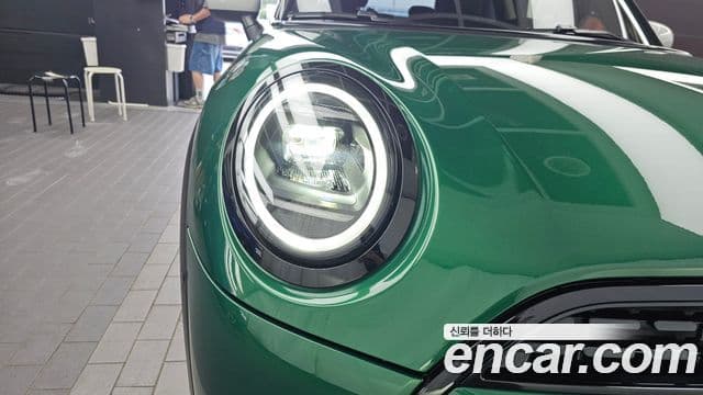 Mini Cooper C 2025 — Photo 10/31