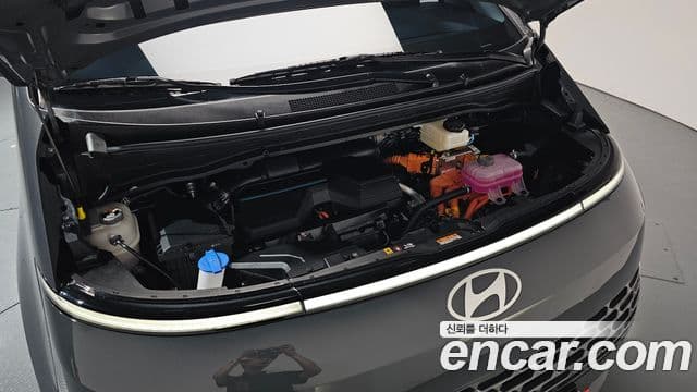 Hyundai Staria 2025 — Фото 6/20
