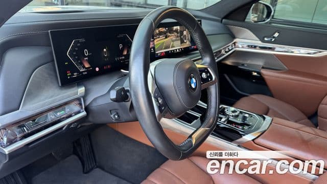 BMW 7 Series 2023 — ფოტო 9/20