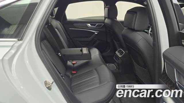 Audi A6 2021 — фото 11 из 20