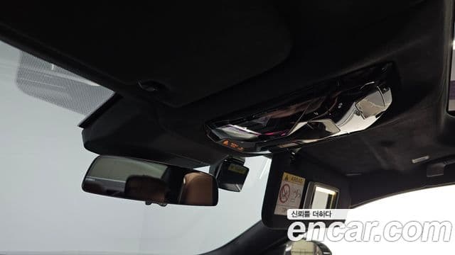 BMW 7 Series 2023 — Photo 42/49