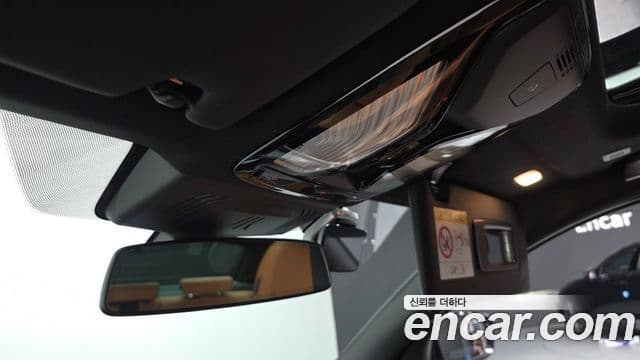 BMW 3 Series 2024 — Photo 33/36