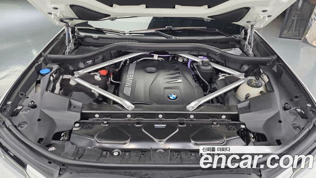 BMW X7 2025 — Photo 2/20