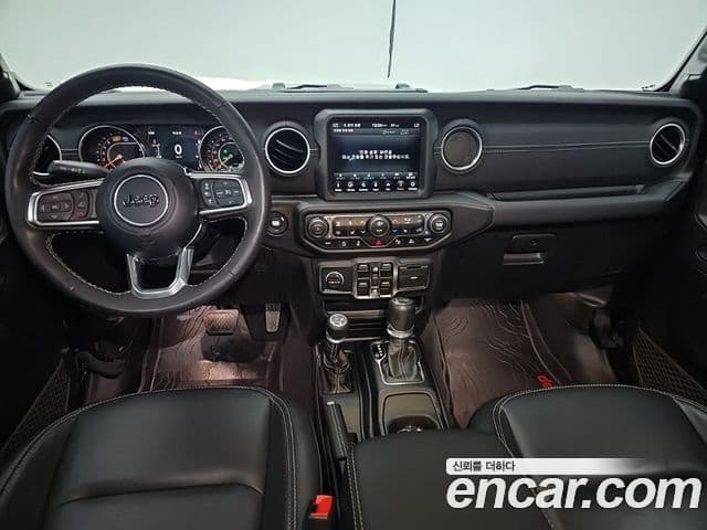 Jeep Wrangler 2023 — фото 10 из 20