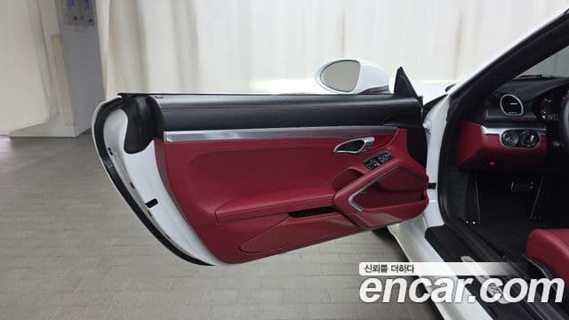 Porsche 718 Boxster 2019 — Photo 30/31