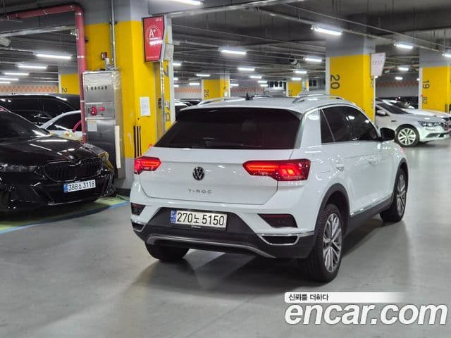 Volkswagen T-Roc 2021 — фото 1 из 20