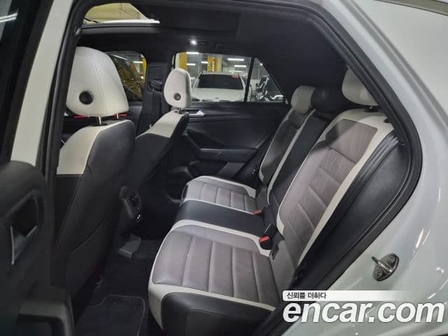 Volkswagen T-Roc 2021 — фото 9 из 20