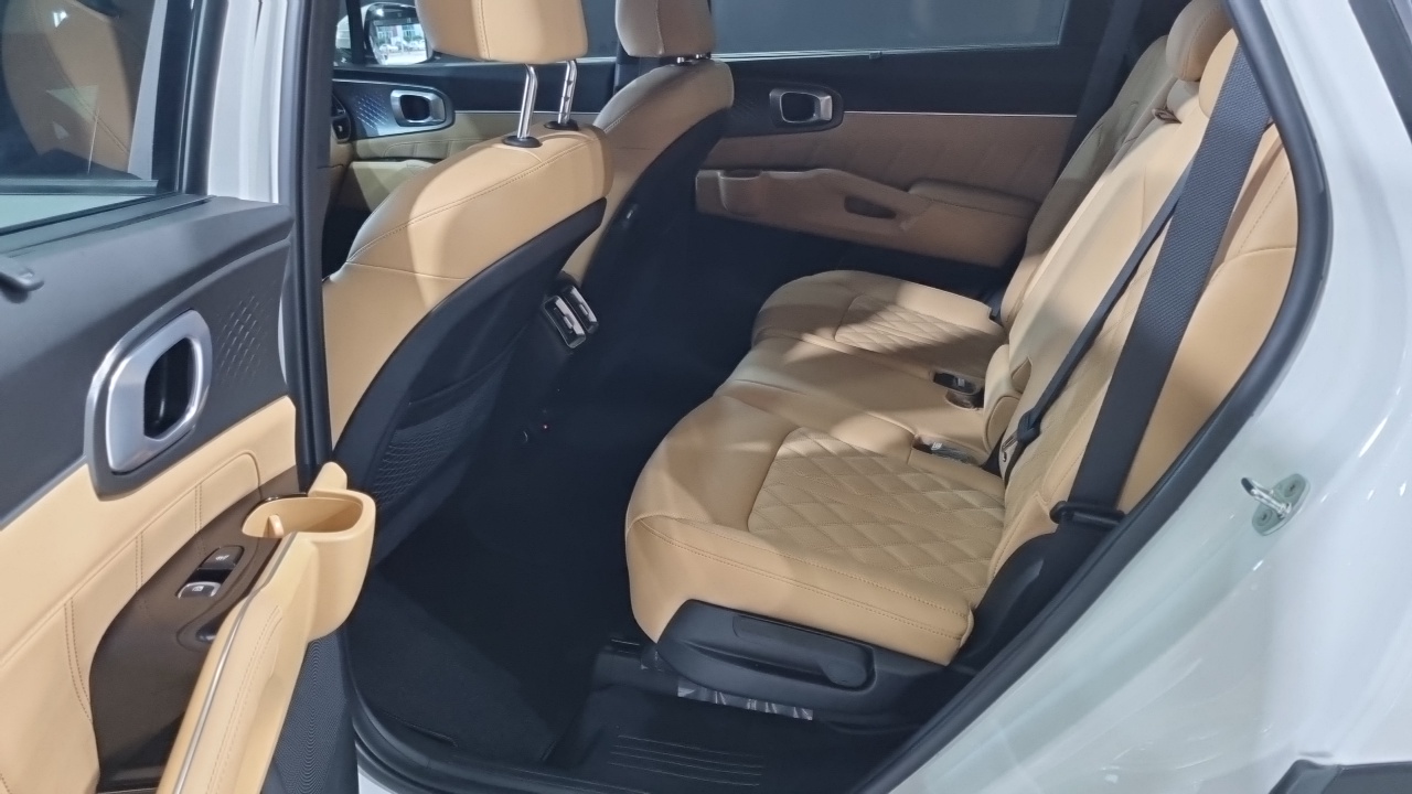 Kia Sorento 2022 — фото 11 из 18