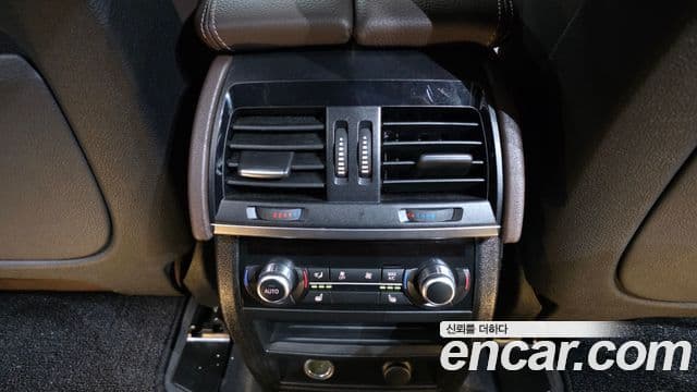BMW X5 2018 — ფოტო 19/20