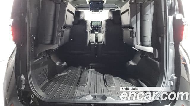 Toyota Alphard 2025 — Şəkil 19/20