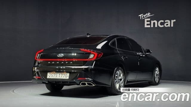 Hyundai Sonata 2021 — ფოტო 2/20