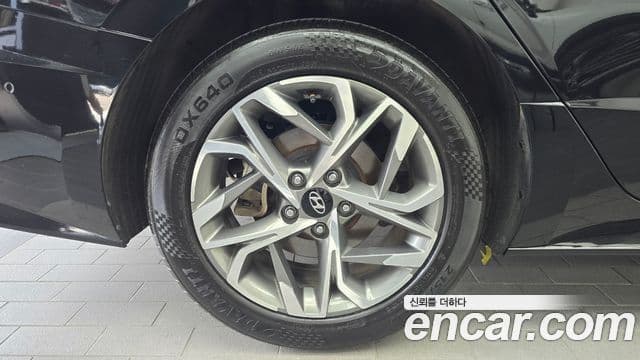 Hyundai Sonata 2021 — ფოტო 5/20