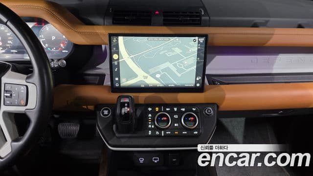 Land Rover Defender 2022 — фото 13 из 20