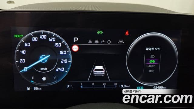Kia Niro 2024 — фото 8 из 20