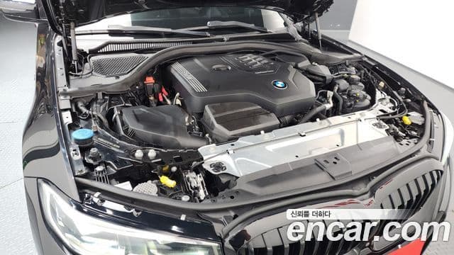 BMW 3 Series 2021 — ფოტო 6/20