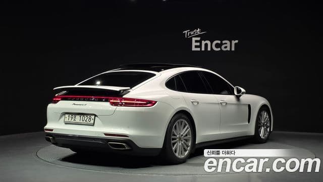 Porsche Panamera, 2018
