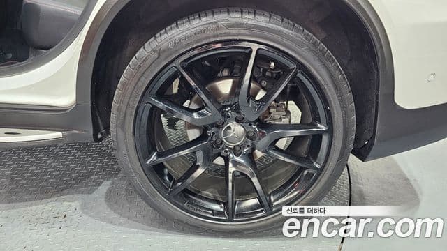 Mercedes-Benz GLC-Class 2019 — Şəkil 5/20