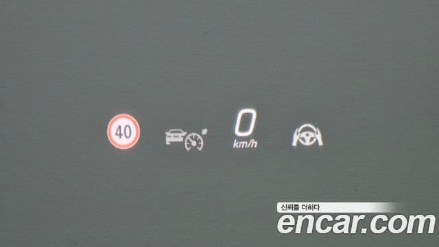 Mercedes-Benz E-Class 2025 — Photo 21/36