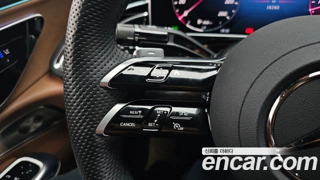 Mercedes-Benz E-Class 2025 — Photo 36/36