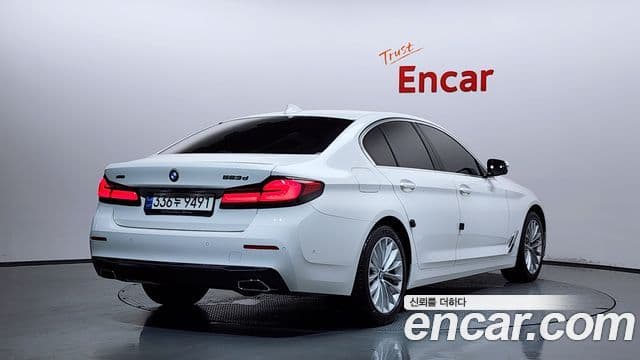 BMW 5 Series 2021 — ფოტო 2/20