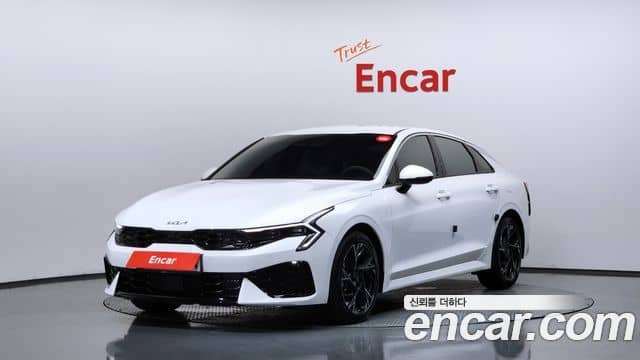 Kia K5, 2025