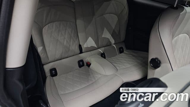 Mini Cooper S 2023 — фото 11 из 20