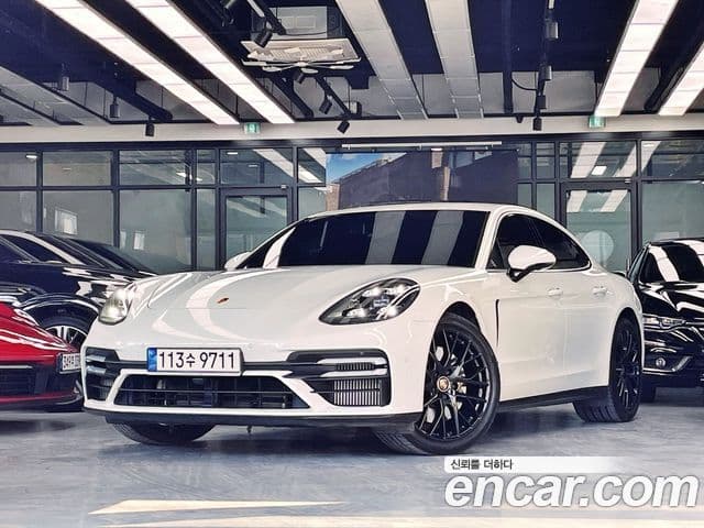 Porsche Panamera 2021 — Photo 2/20