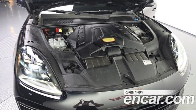 Porsche Cayenne 2020 — Photo 13/20