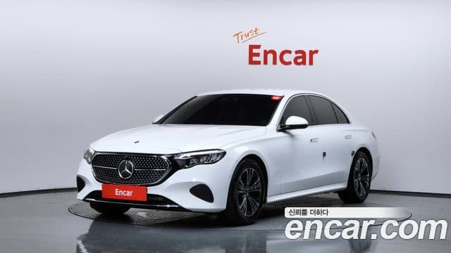 Mercedes-Benz E-Class 2024 — ფოტო 1/20