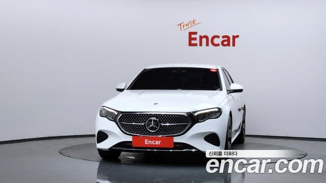 Mercedes-Benz E-Class 2024 — ფოტო 3/20