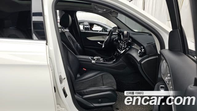 Mercedes-Benz GLC-Class 2018 — Şəkil 11/20