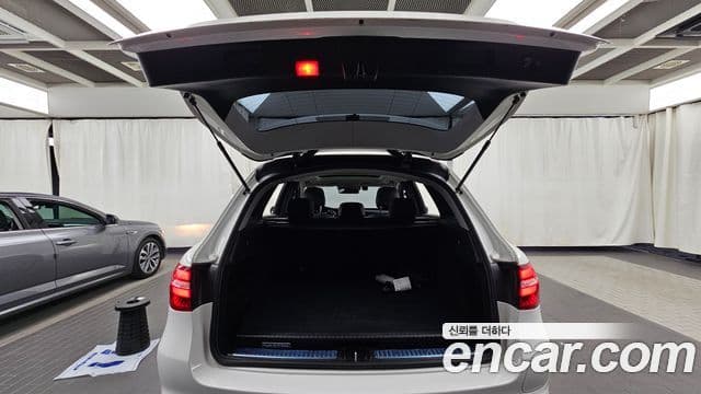 Mercedes-Benz GLC-Class 2018 — Şəkil 20/20