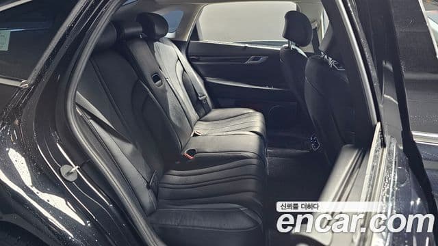Genesis Electrified G80 2021 — фото 11 из 20