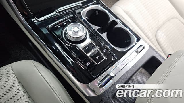 Kia Carnival 2023 — Şəkil 9/20