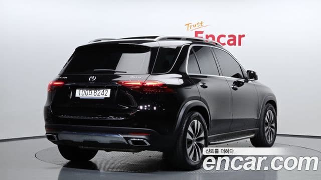 Mercedes-Benz GLE-Class 2025 — Photo 34/36