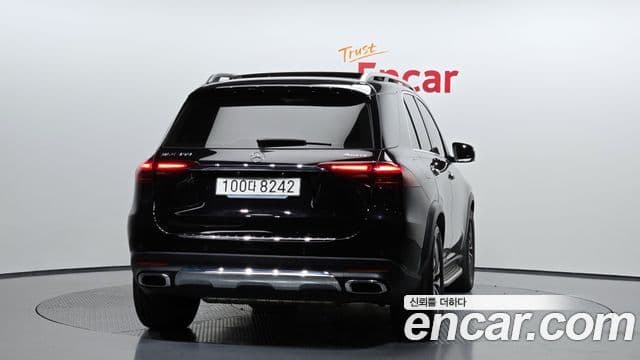 Mercedes-Benz GLE-Class 2025 — Photo 1/36