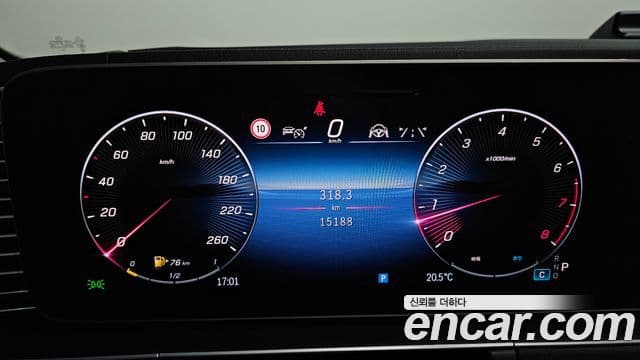 Mercedes-Benz GLE-Class 2025 — Photo 19/36