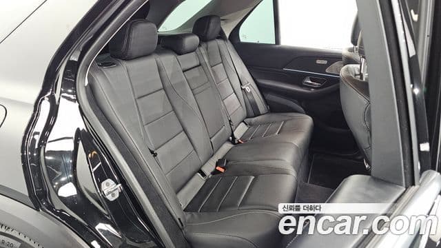 Mercedes-Benz GLE-Class 2025 — Photo 16/36