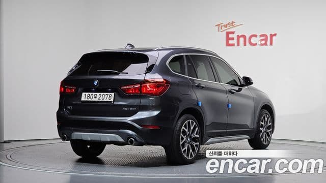 BMW X1 2022 — Фото 2/20