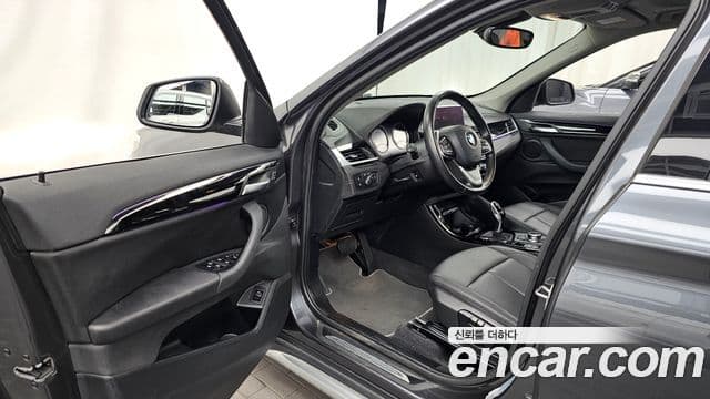BMW X1 2022 — Фото 10/20