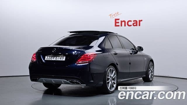 Mercedes-Benz C-Class 2018 — ფოტო 2/20