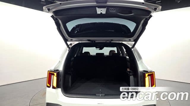 Kia Sorento 2023 — фото 17 из 20