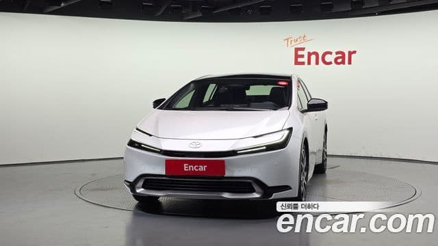 Toyota Prius 2024 — ფოტო 3/20