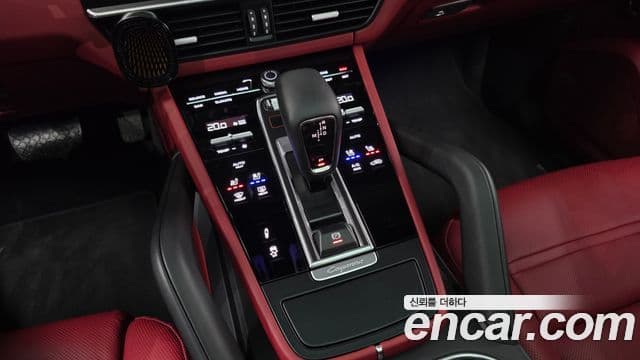 Porsche Cayenne 2023 — Şəkil 9/20