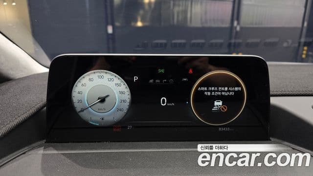 Hyundai Staria 2021 — ფოტო 8/20