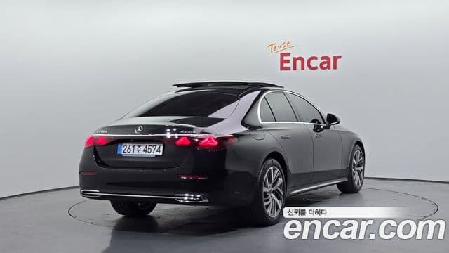 Mercedes-Benz E-Class 2025 — ფოტო 2/20